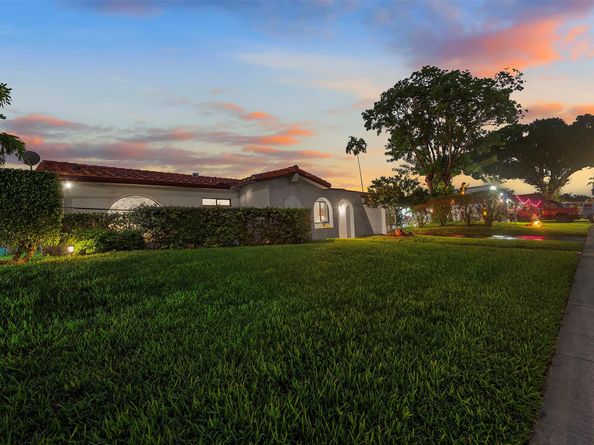 1730 NW 118th Ave, Pembroke Pines FL 33026