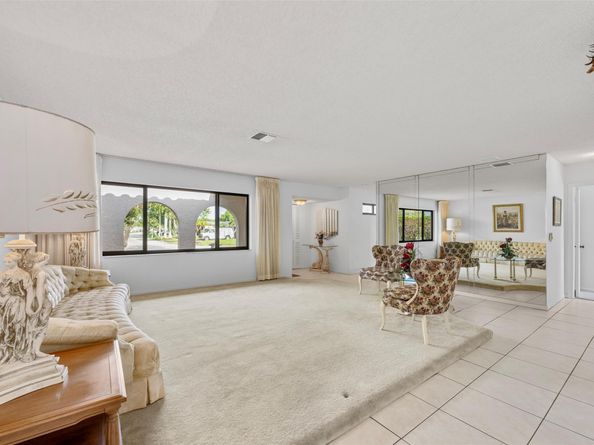 1730 NW 118th Ave, Pembroke Pines FL 33026