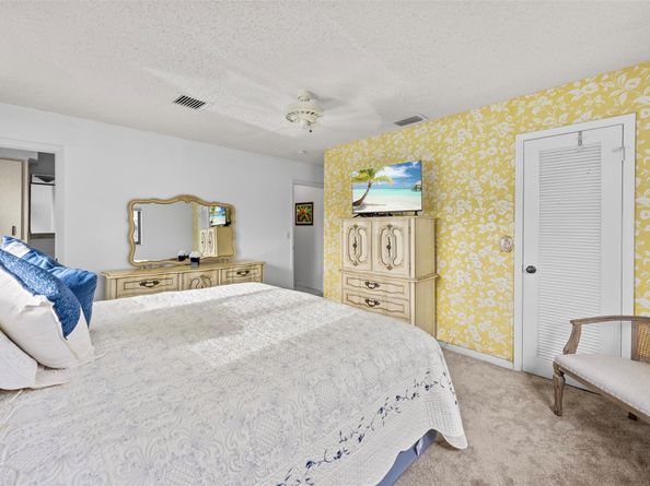 1730 NW 118th Ave, Pembroke Pines FL 33026