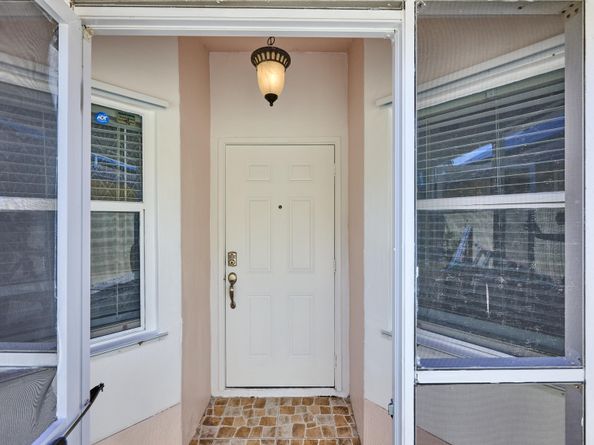 1348 W Glen Oak Road, North Lauderdale FL 33068
