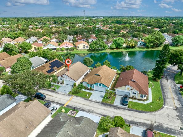 1348 W Glen Oak Road, North Lauderdale FL 33068
