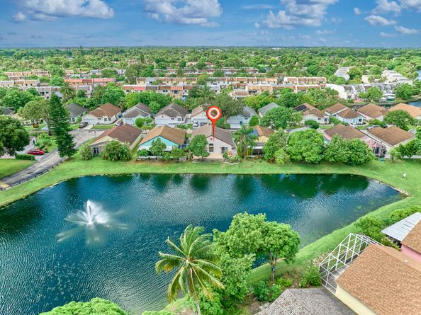 1348 W Glen Oak Road, North Lauderdale FL 33068