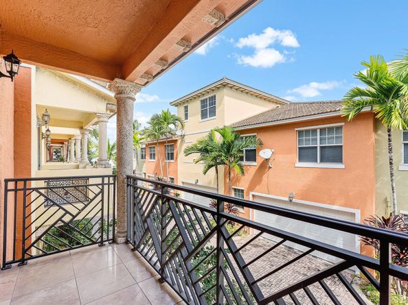 219 N L Street 107, Lake Worth Beach FL 33460