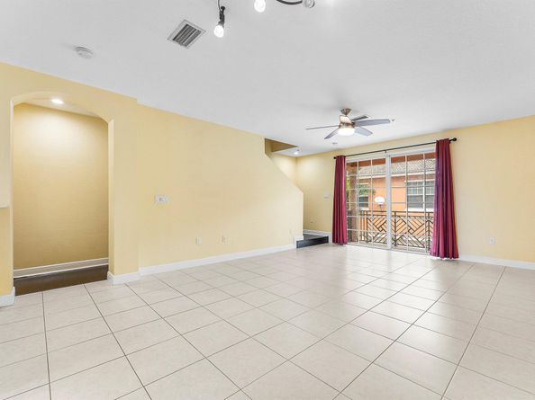 219 N L Street 107, Lake Worth Beach FL 33460