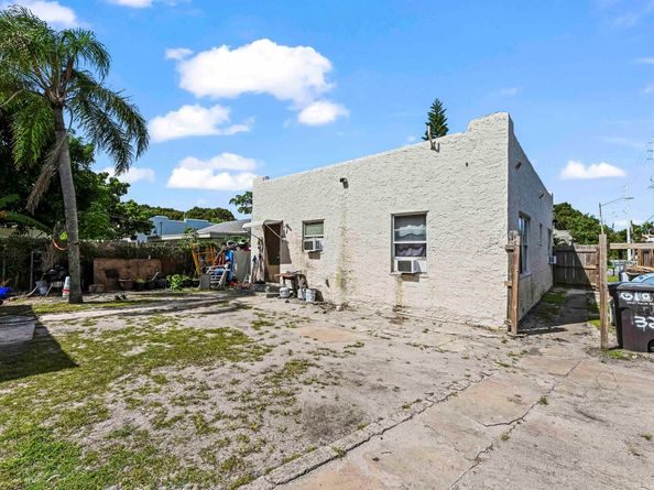 Undisclosed Address #RX-11131019, West Palm Beach FL 33407