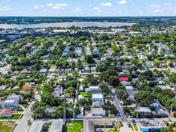 Undisclosed Address #RX-11131019, West Palm Beach FL 33407