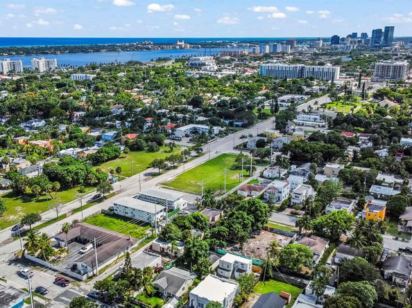 Undisclosed Address #RX-11131019, West Palm Beach FL 33407