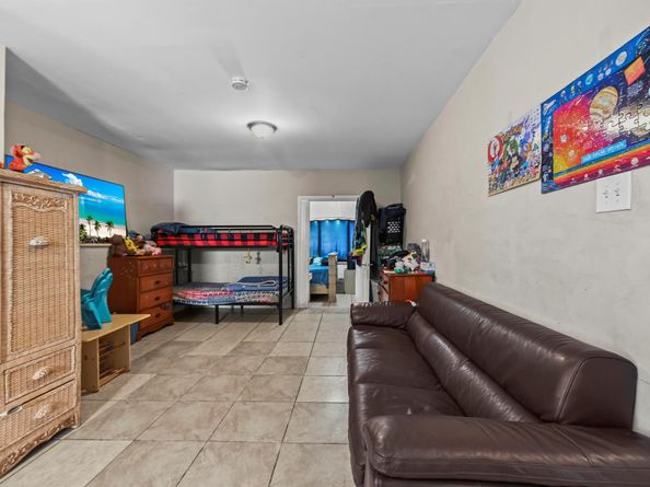 Undisclosed Address #RX-11131019, West Palm Beach FL 33407