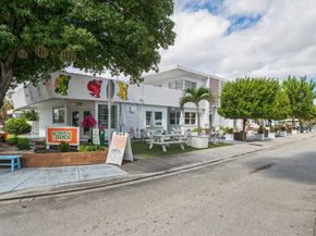 561 Bayshore Dr 1, Fort Lauderdale FL 33304