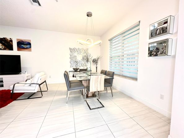 1765 NW 124th Pl 1765, Pembroke Pines FL 33028
