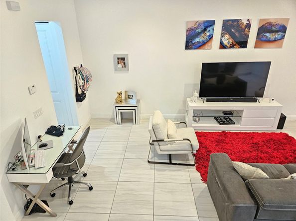 1765 NW 124th Pl 1765, Pembroke Pines FL 33028