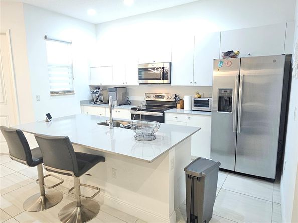 1765 NW 124th Pl 1765, Pembroke Pines FL 33028