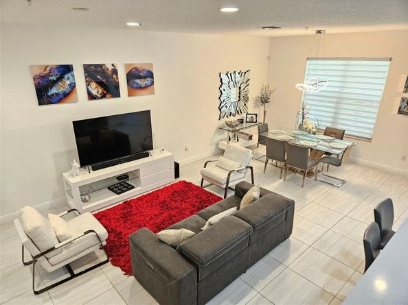 1765 NW 124th Pl 1765, Pembroke Pines FL 33028