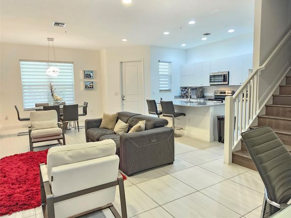 1765 NW 124th Pl 1765, Pembroke Pines FL 33028