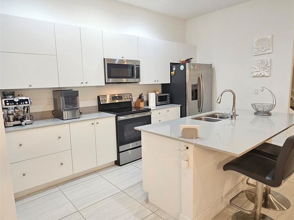 1765 NW 124th Pl 1765, Pembroke Pines FL 33028