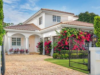 309 Valencia Road