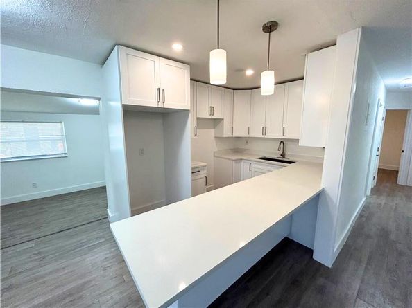 5950 NW 42nd Ave, North Lauderdale FL 33319