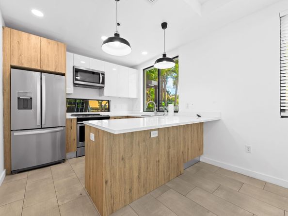 722 NE 15th Ave 2, Fort Lauderdale FL 33304