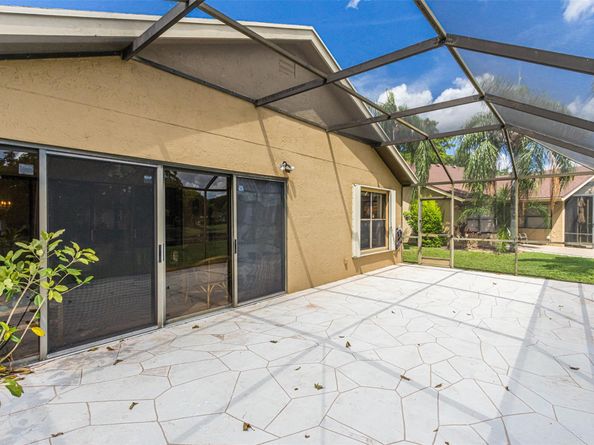 4915 Calamondin Cir, Coconut Creek FL 33063