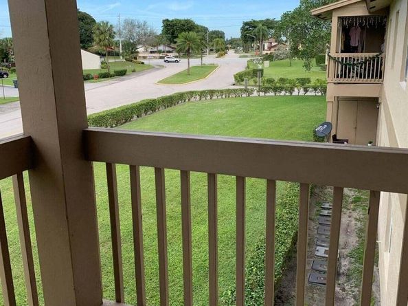 1790 Abbey Road 203, West Palm Beach FL 33415