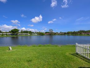 17 Mayfair Lane, Boynton Beach FL 33426