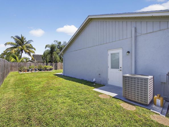 1274 Mc Dermott Lane, Royal Palm Beach FL 33411
