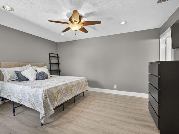 1274 Mc Dermott Lane, Royal Palm Beach FL 33411