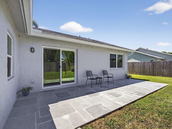 1274 Mc Dermott Lane, Royal Palm Beach FL 33411