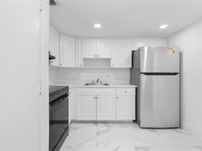 4164 Inverrary Dr 412, Lauderhill FL 33319