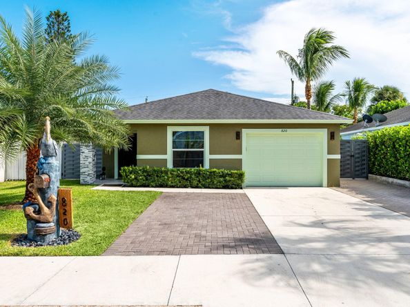 820 Selkirk Street, West Palm Beach FL 33405