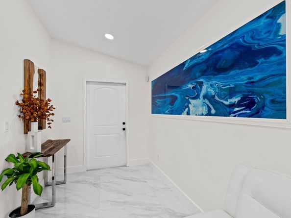820 Selkirk Street, West Palm Beach FL 33405