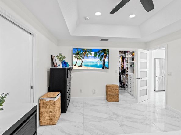 820 Selkirk Street, West Palm Beach FL 33405