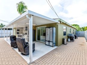 820 Selkirk Street, West Palm Beach FL 33405