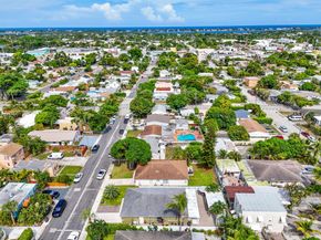 820 Selkirk Street, West Palm Beach FL 33405