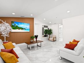 820 Selkirk Street, West Palm Beach FL 33405