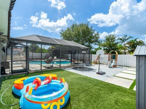 5300 Garfield St, Hollywood FL 33021