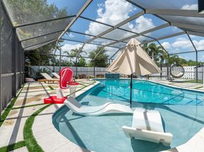 5300 Garfield St, Hollywood FL 33021