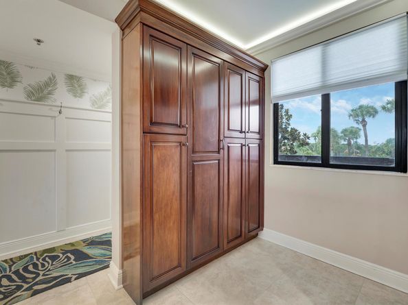 101 S Seas 204 Drive 204, Jupiter FL 33477