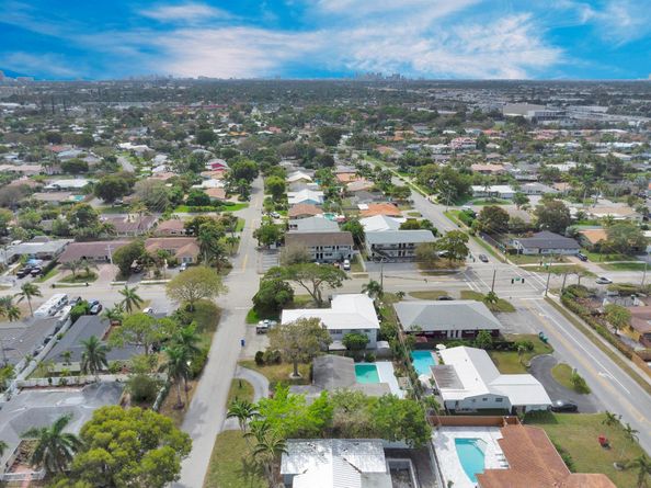 5611 NE 16th Ave, Fort Lauderdale FL 33334
