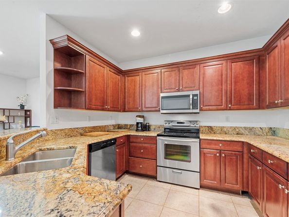 2924 Hidden Harbour Ct, Fort Lauderdale FL 33312