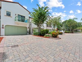 2924 Hidden Harbour Ct, Fort Lauderdale FL 33312