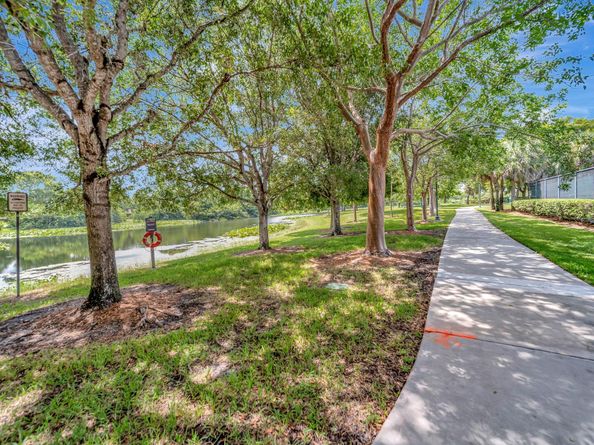 16412 Diamond Pl, Weston FL 33331