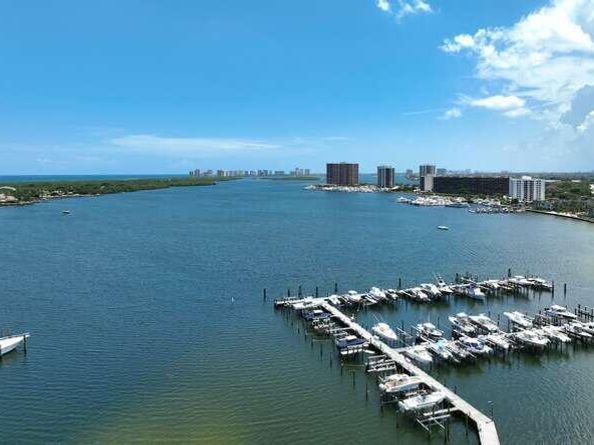 11370 Twelve Oaks Way 415, North Palm Beach FL 33408