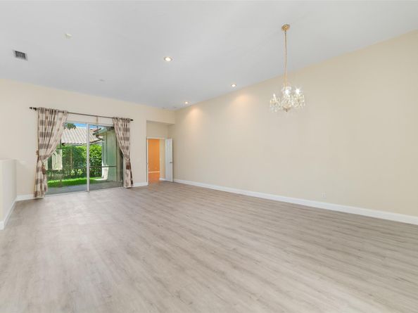 5352 NW 57TH Te, Coral Springs FL 33067
