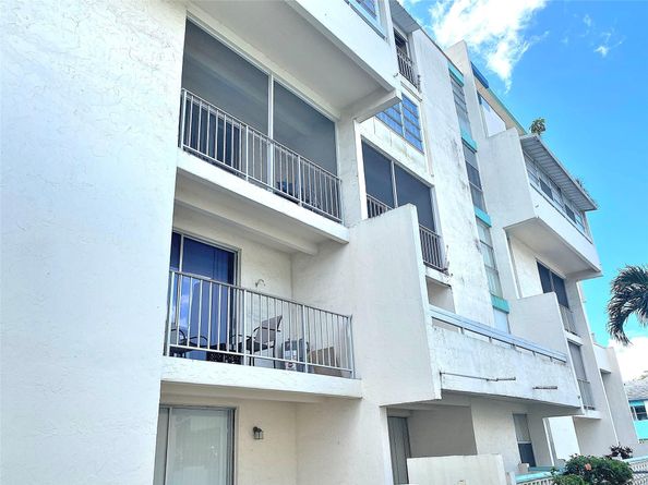 2017 NW 46th Ave 409A, Lauderhill FL 33313