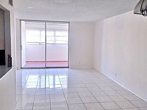 2017 NW 46th Ave 409A, Lauderhill FL 33313