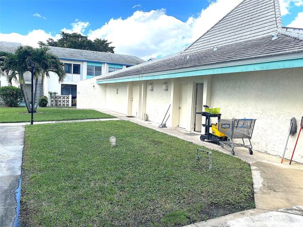 2017 NW 46th Ave 409A, Lauderhill FL 33313