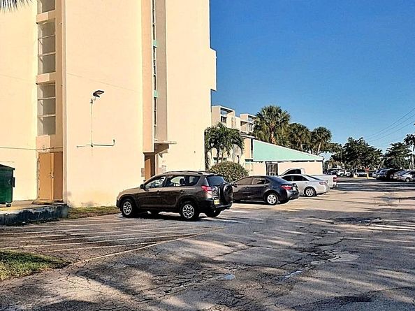 2017 NW 46th Ave 409A, Lauderhill FL 33313