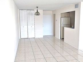2017 NW 46th Ave 409A, Lauderhill FL 33313