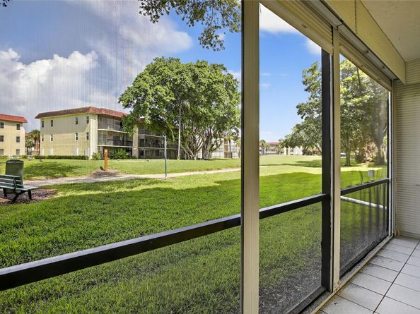 211 S Hollybrook Dr 107, Pembroke Pines FL 33025
